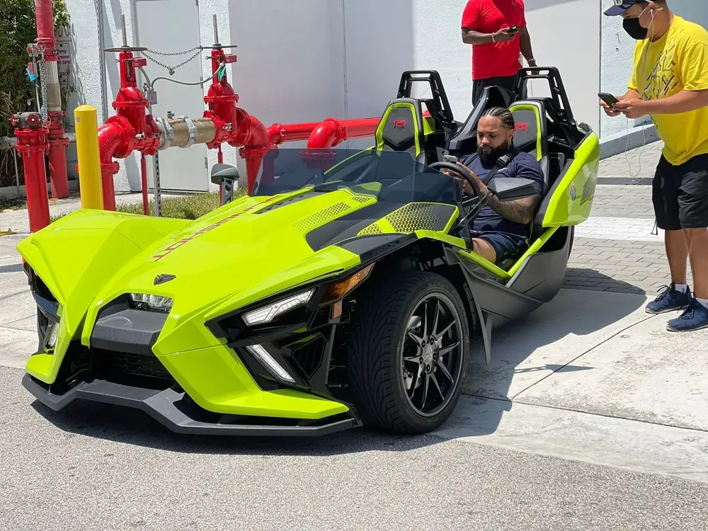 Slingshot rentals miami beach